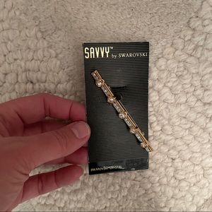 NWOT Swarovski bar pin